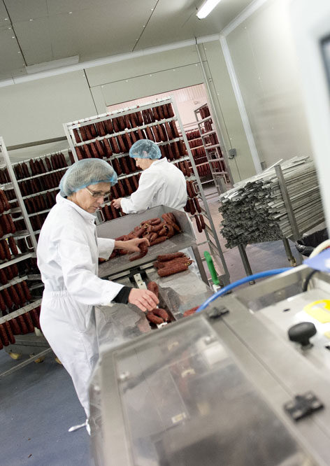 photo d'employés Berni en train de travailler dans l'usine